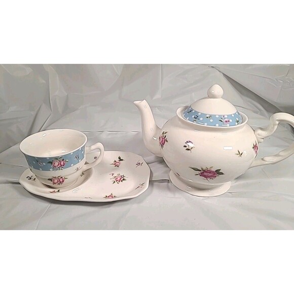4 Pc Porcelain Teapot/ Cup/ Plate By Nantucket Home - Floral Rose Design - Picture 1 of 9